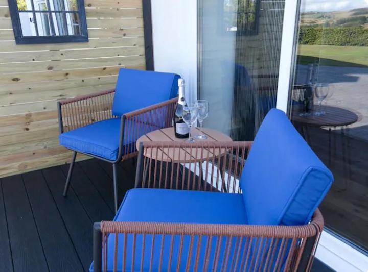 Adorable 1 Bedroom Country Cottage Bodewryd エクステリア 写真